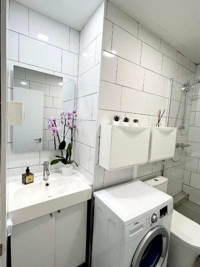 Cozy Modren Apartment On Malvarrosa Beach Valenza Esterno foto